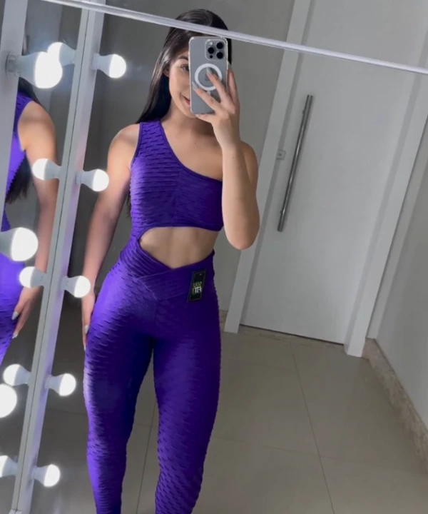 Macacão Roxo Vida